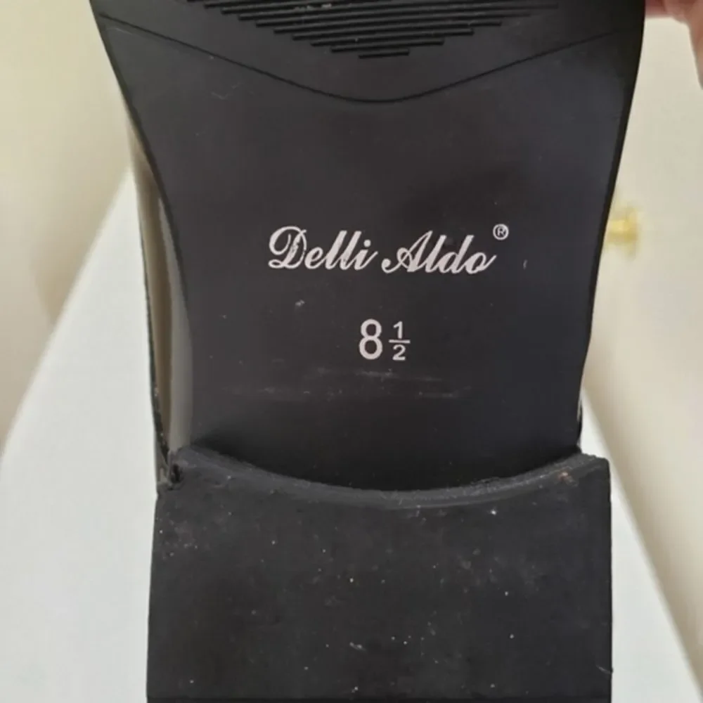 Delli aldo shoes Men us 8.5 leather lining
